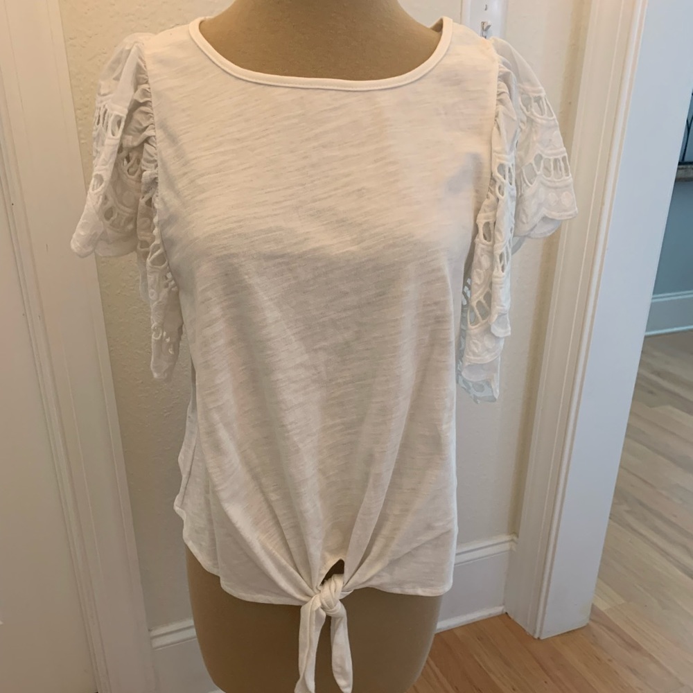 She & Sky white top
